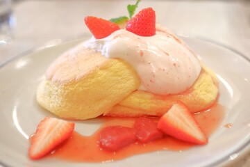 strawberry ice cream