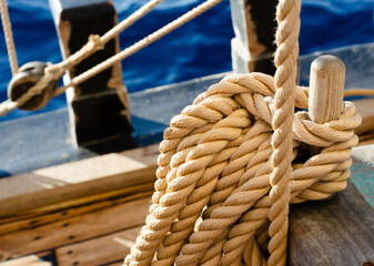 Pulleys and ropes of sailing