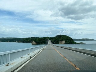 Naklejka premium bridge over the river