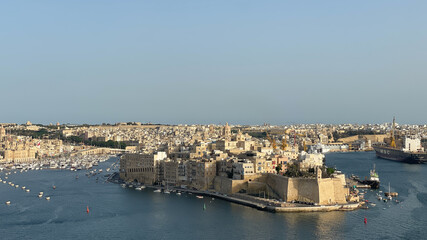 Obraz premium The Fortified city of Senglea with the docks in Paola and Bormla (Cospicua). 