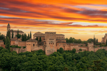 Fototapeta na wymiar Hermosa alcazaba nazarí de la Alhambra de Granada, Andalucía