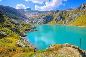 Lago del Zott und Basodino Gletscher im Tessin in der Schweiz - Lago del Zott and Basodino Glacier, Ticino in Switzerland