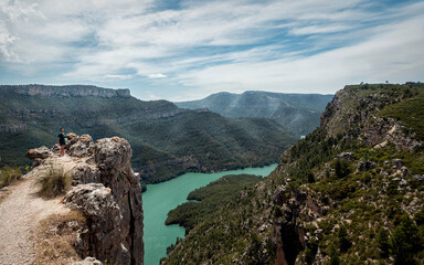 Vistas desde el Castillo de Chirel en la localidad de Cortes del Pallas donde se ve el rio desde...