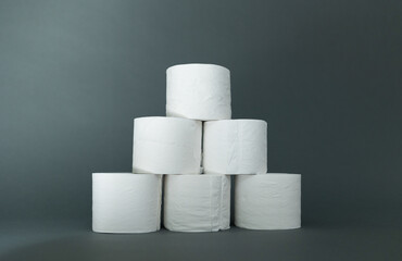 Klopapier Pyramiden-Stapel