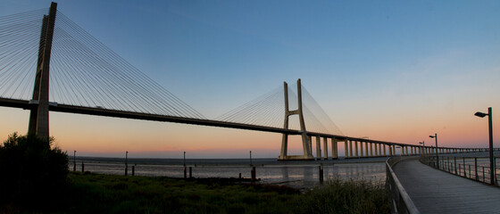 Fototapeta premium Puente Vasco de Gama (Lisboa-Portugal)