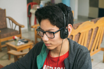 child in virtual classes