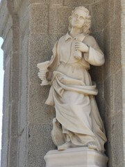 Obraz premium Sculptures depicting saints or holy persons are an important part of Christianity