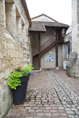 La Rochefoucauld en Angoumois, Charente, Nouvelle-Aquitaine, France : couvent et cloître des Carmes.