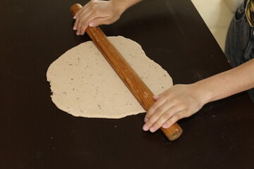 pizza prepare dough hand topping, hands cooking