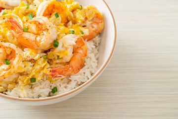 creamy omelet with shrimps rice bowl