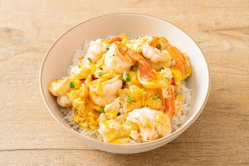 creamy omelet with shrimps rice bowl