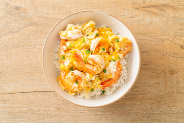 creamy omelet with shrimps rice bowl