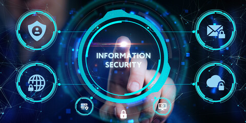 Obraz premium Cyber security data protection business technology privacy concept. Young businessman select the icon Information security on the virtual display.