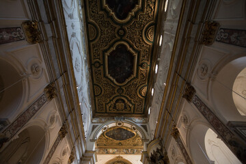 Interno del duomo di sant'andrea di amalfi, campania