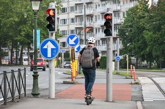 trottinette scooter casque environnement electrique