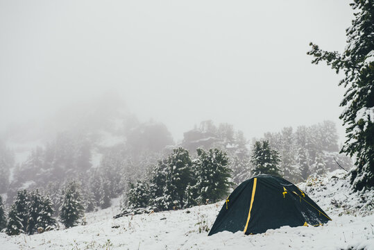Tent In Blizzard Images – Browse 2,982 Stock Photos, Vectors, and Video |  Adobe Stock