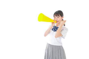 スポーツの応援をする若い女性