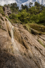 Wasserfall in der Almbachklamm, in Oberbayern