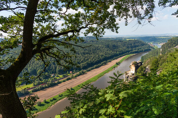 Blick auf die Elbe vom Elbsandsteingebirge aus