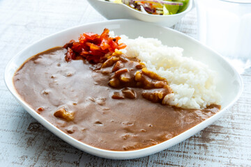 食卓のビーフカレー