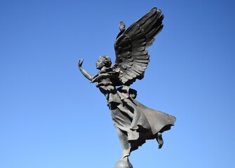 Fototapeta premium Ángel de la ciudad