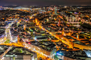 Fototapeta na wymiar Frankfurt am Main bei Nacht aus der Vogelperspektive