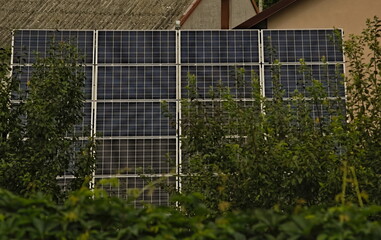 Panel - bateria słoneczna, solarne ogniwo, ekologia. Panel - solar battery, solar cell, ecology. 
