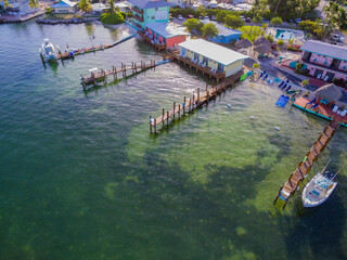 Fototapeta na wymiar The shallow and clear waters of the gulf of mexico around Marathon Key Florida