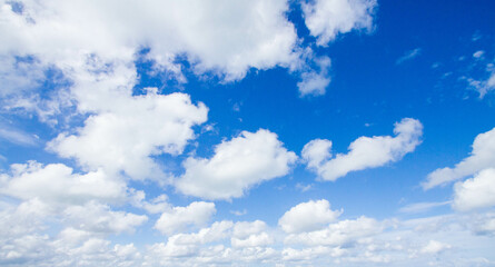 Blue sky, many white clouds