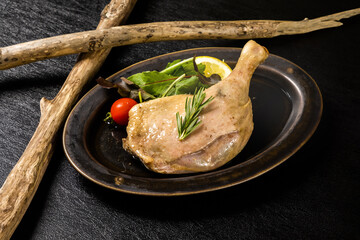 鴨のコンフィ　French cuisine (confit)