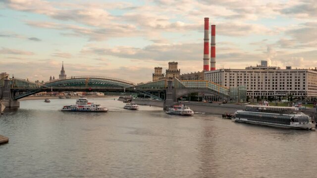 Bogdan Khmelnitsky Bridge. Ships on Moscow River