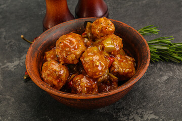 Meat ball in tomato sauce
