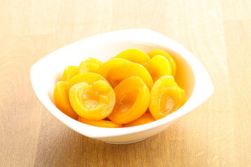 Canned apricot – sweet light dessert