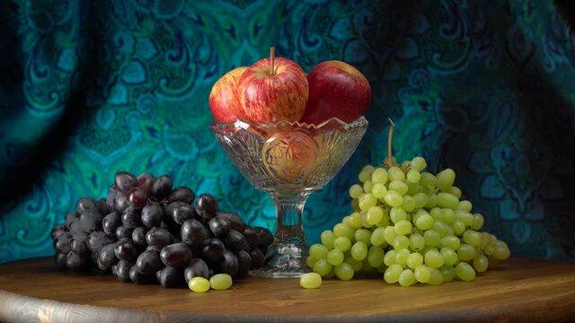 Still life with grapes and apples