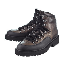 Men's winter boots made of brown leather, laced, reinforced with metal brackets, on a thick sole...