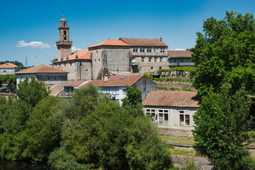 Obraz premium Vista panorámica exterior desde el mirador de la Iglesia de San Anton. Ribadavia provincia de Ourense, Galicia, España.