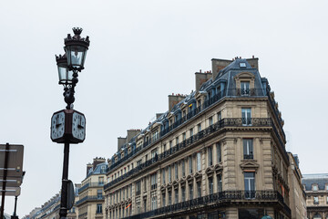 Fototapeta na wymiar フランス　パリの市街地の街並み