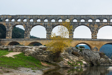 Fototapeta na wymiar フランス　世界遺産の橋、ポン・デュ・ガール