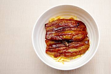 ナスのかば焼き丼