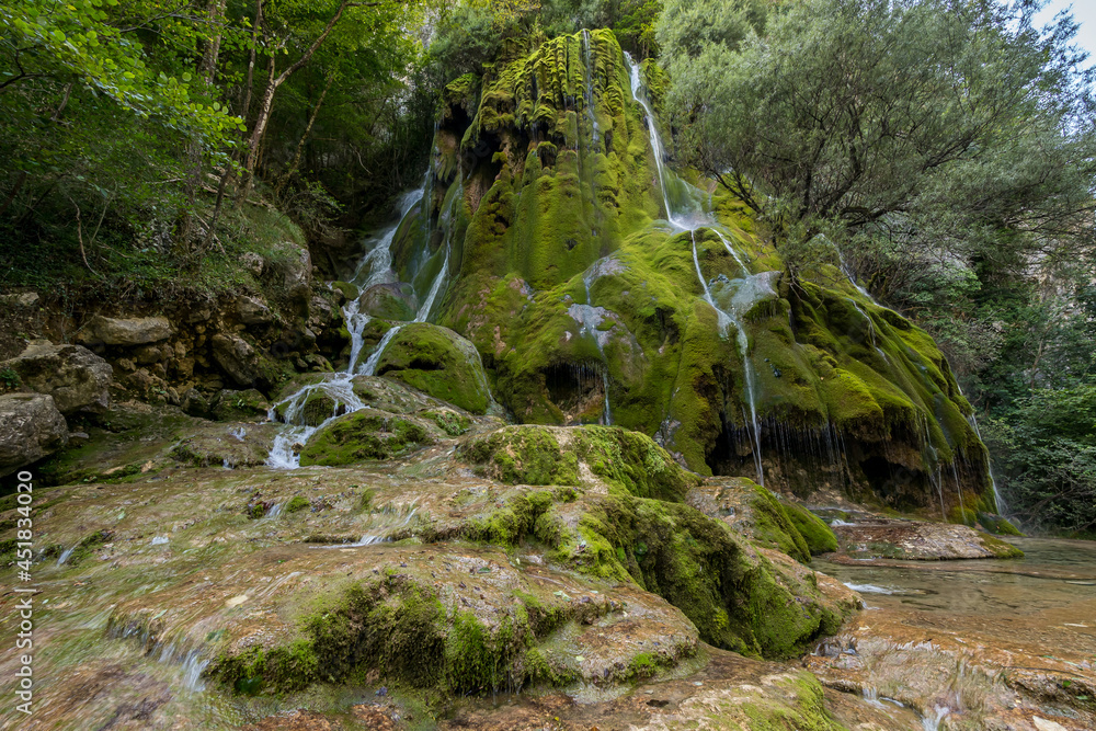 Sticker The green waterfall near Pont en Royans, France