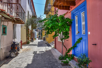 Fototapeta na wymiar beautiful buildings of the town of Nafplio (Naupilon) in Greece