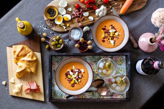 Spanischer Salmorejo - gek&uuml;hlter Tomatendip - Tapas