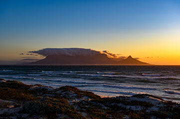 Naklejka na ściany i meble Sunset over Table Mountain, Cape Town