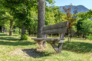 Naklejka premium Paysage de montagne sur les sommets du massif du Queyras dans les Alpes du Sud depuis le village de Mont Dauphin fortifié par Vauban