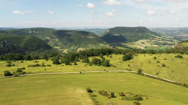survol du viaduc de Millau et du Larzac