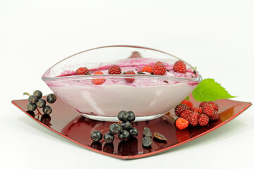 quark dish with Japanese grapes, tonka bean and aronia berry juice. 