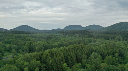 Fototapeta premium vue aérienne de la chaine des puys en Auvergne