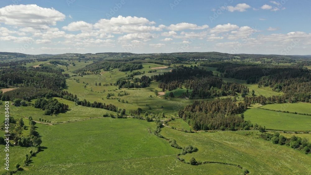 Canvas Prints survol de l'aubrac en auvergne