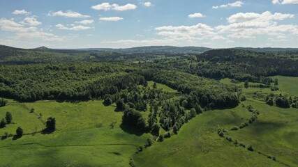 Obraz premium survol de l'Aubrac en Auvergne