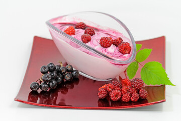 quark dish with Japanese grapes, tonka bean and aronia berry juice. 